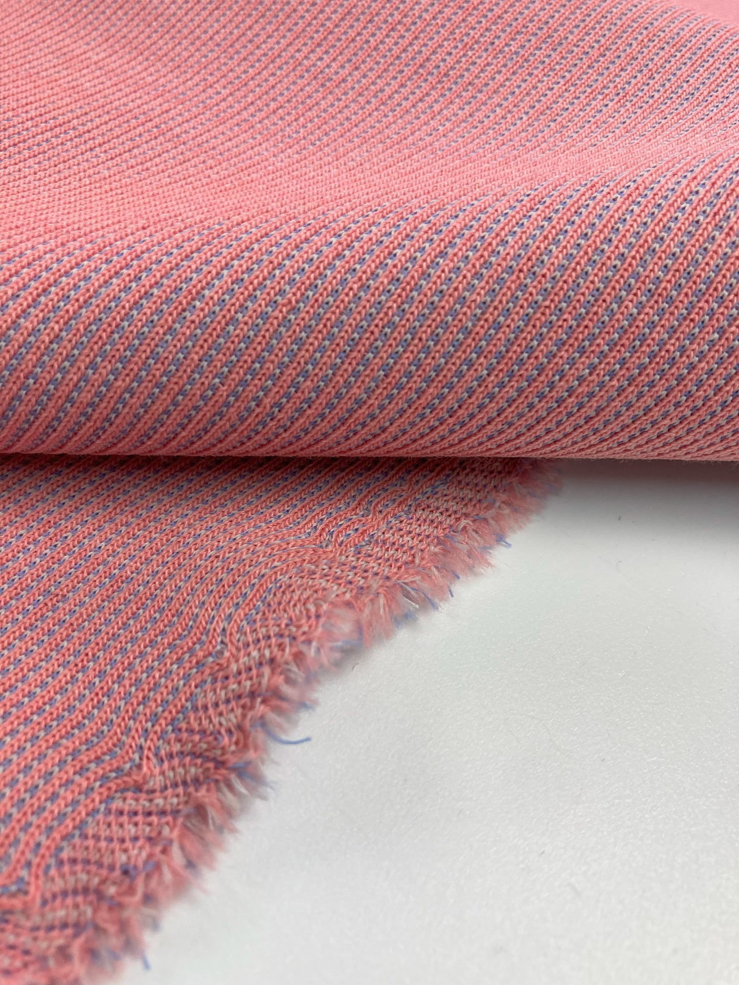 Kvadrat Febrik Suunta van Truly Truly Design Meubelstof