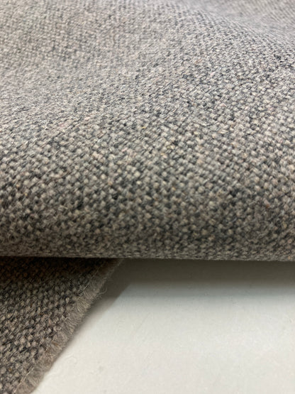 Camira Main Line Flax – Ecological upholstery fabric made of wool and linen.