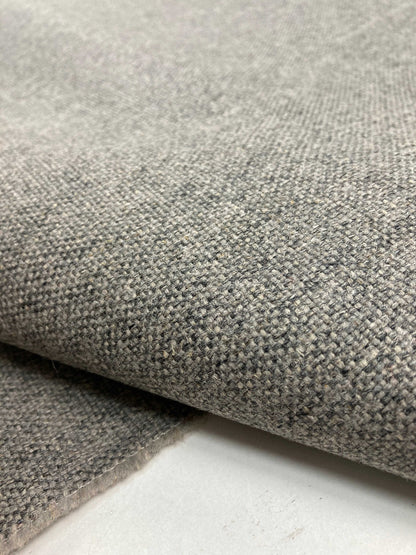 Camira Main Line Flax – Ecological upholstery fabric made of wool and linen.
