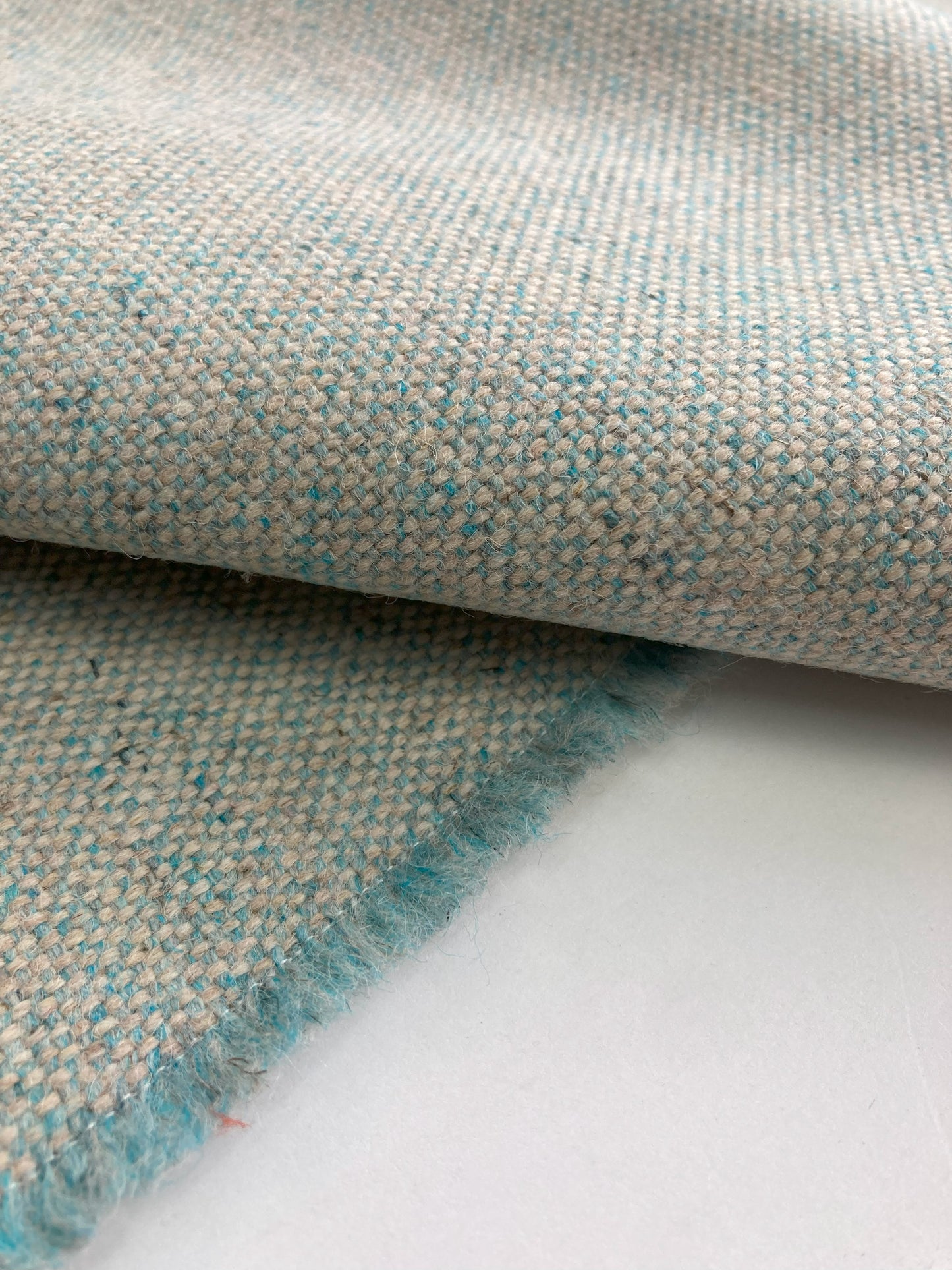 Camira Main Line Flax – Ecological upholstery fabric made of wool and linen.